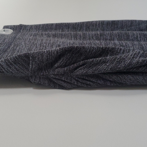 Aritzia Wilfred Free Heather charcoal skirt - Picture 3 of 3